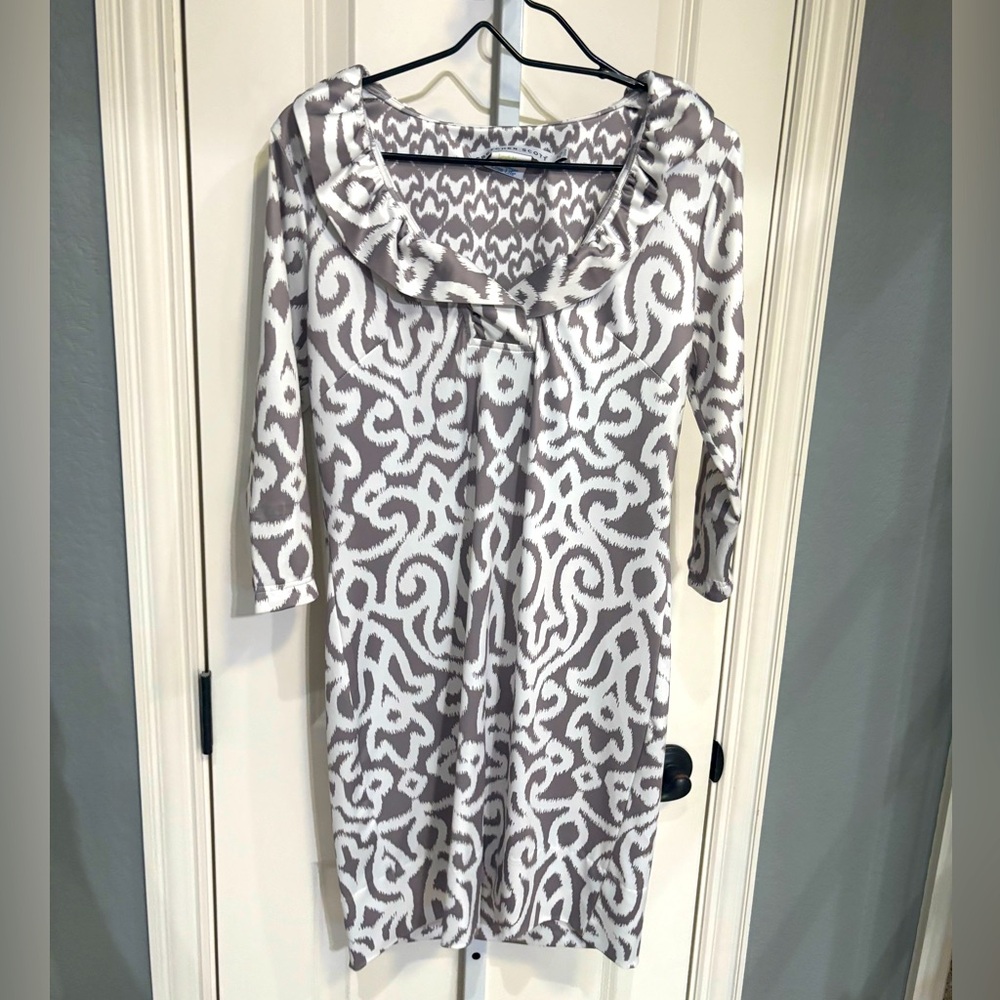 Gretchen Scott Designs Taupe and White Printed Scoop Neck Dress